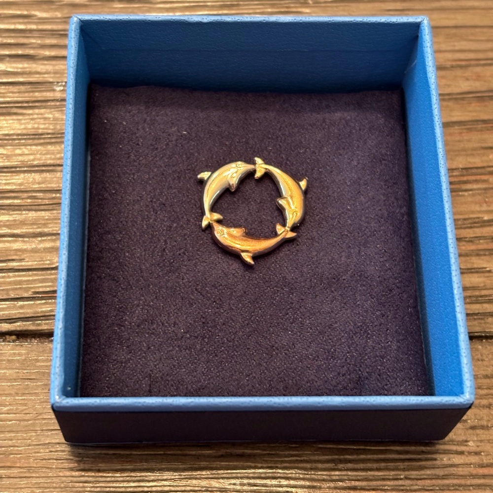 Gold charm